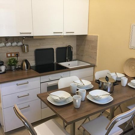 Entire Luxury Apartment In The City Center Boedapest Buitenkant foto
